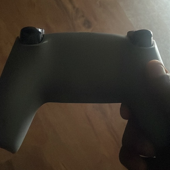 Ps5 controller - Picture 3 of 3